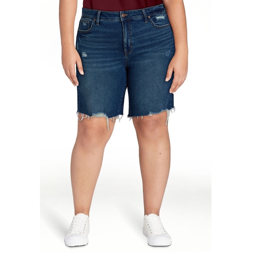 NWT Distressed Bermuda Shorts for Women’s Plus from Terra & Sky - Picture 3 of 5